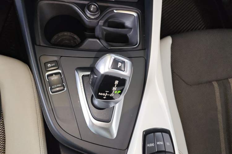 Used BMW 1 Series 2015 118i Urban Design Package Gear Lever