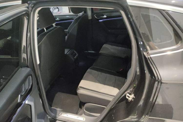 Used Volkswagen Tayron X 2020 330TSI Two-Wheel Drive Luxury Smart Connectivity Version Left Rear Seat