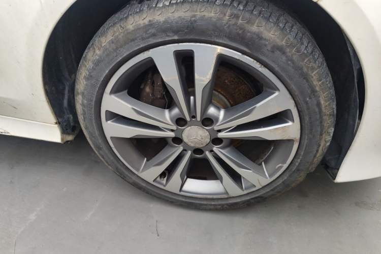 Used Mercedes-Benz E-Class 2015 E 200 L Sport Edition
