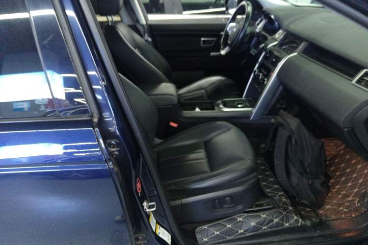 Used Land Rover Discovery Sport 2017 2.0T SE Right Front Seat