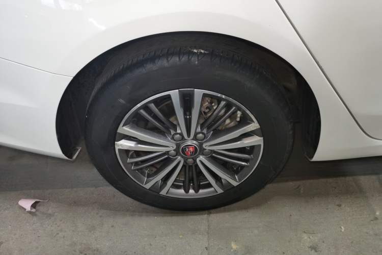 Used Roewe i5 2019 1.5L Automatic 4G Connected Linghao Flagship Edition