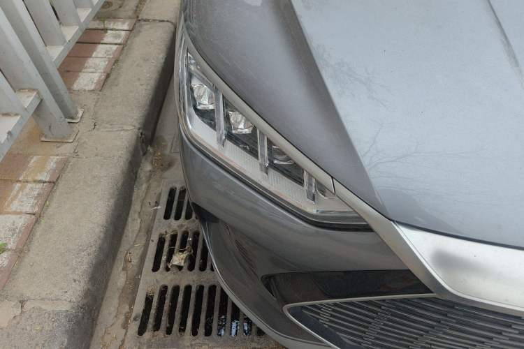 Used BYD Song PLUS New Energy 2021 DM-i 110KM Flagship Model Right Front Headlight