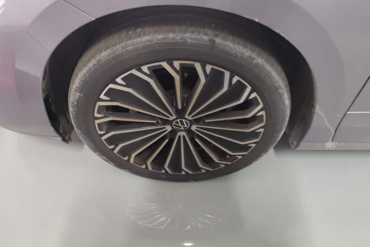 Used Volkswagen Passat 2025 Pro 380TSI Dragon Supreme Edition
