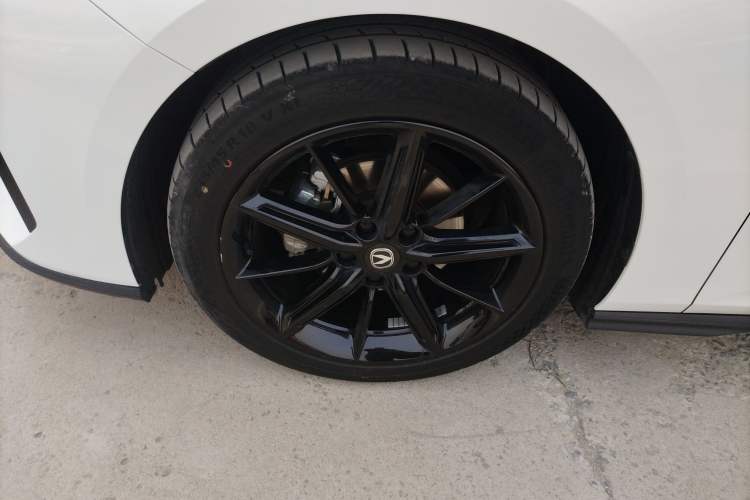 Used Changan UNI-V 2022 1.5T Prestige Version