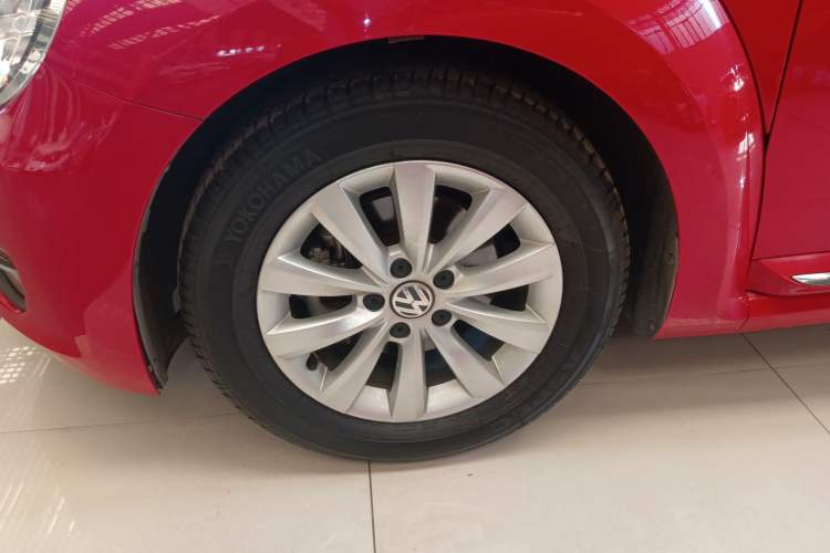 Used Volkswagen Beetle 2015 180TSI model
