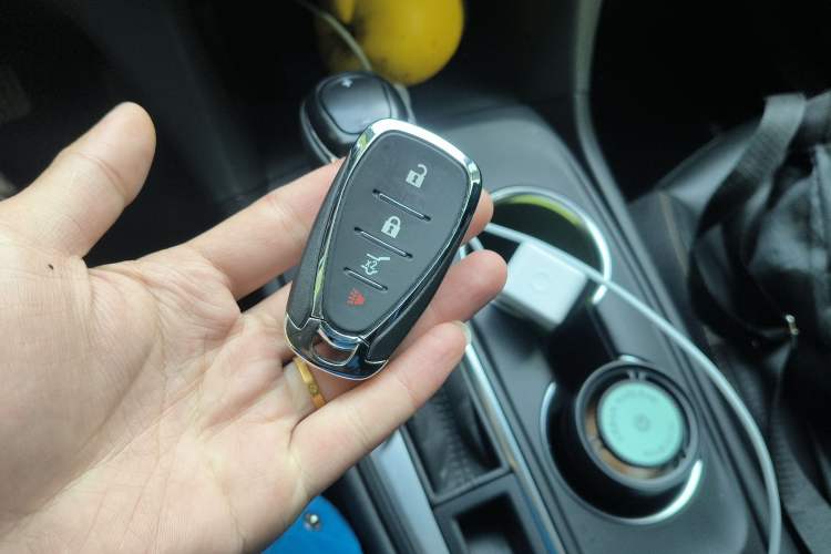 Used Chevrolet Equinox 2019 535T Automatic YuJie Edition China VI Vehicle Key