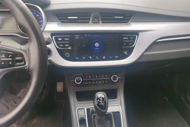 Used Geely Auto Vision 2019 Upgraded Model 1.5L Automatic Luxury Version China V Standard
