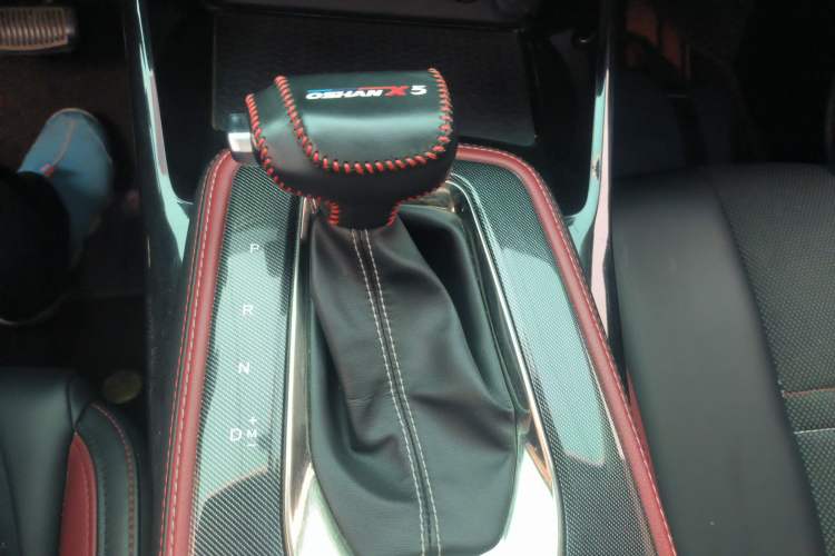 Used CHANGAN OSHAN X5 2021 1.5T DCT Prestige Edition Gear Lever