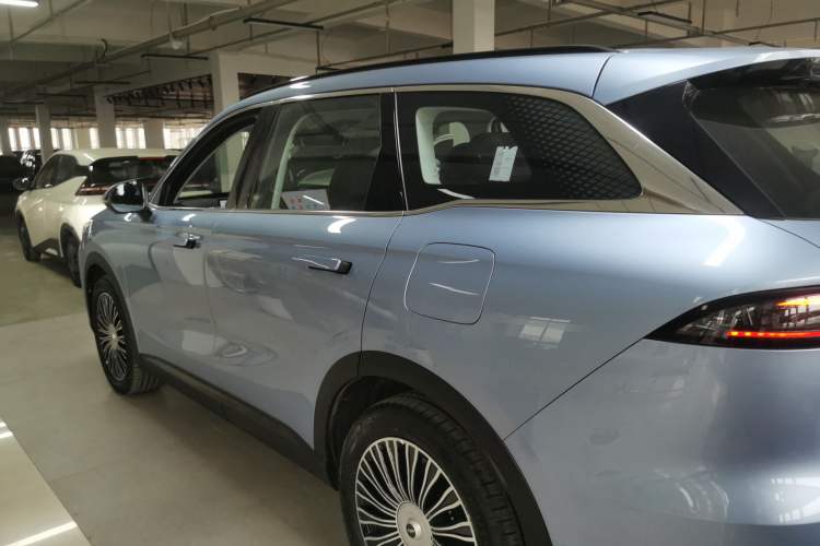 Used Chery Fengyun T9 2024 120 Long-Range Flagship Version 7 Seats Ternary Lithium
