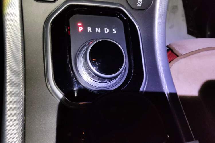 Used Land Rover Range Rover Evoque 2015 2.0T 5-Door Luxury Edition