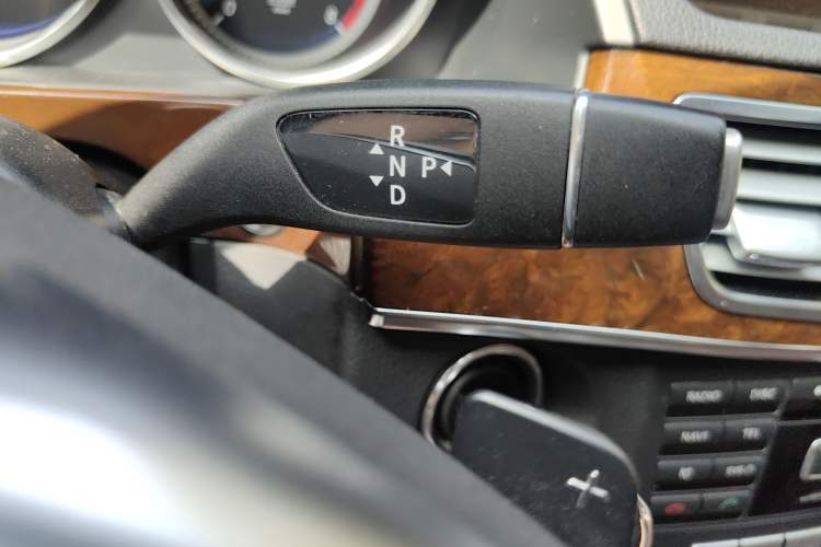Used Mercedes-Benz E-Class 2014 E 260 L Luxury Model Gear Lever