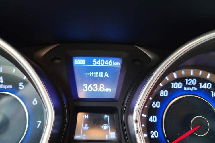 Used Hyundai Elantra (5th Generation / Langdong) 2015 1.6L Manual Leading Model