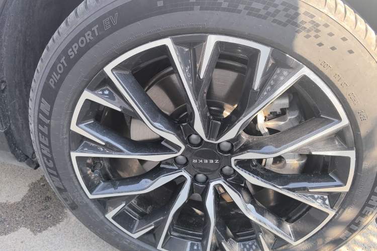 Used Zeekr 7X 2025 75 kWh Rear-Wheel Drive Intelligent Driving Version