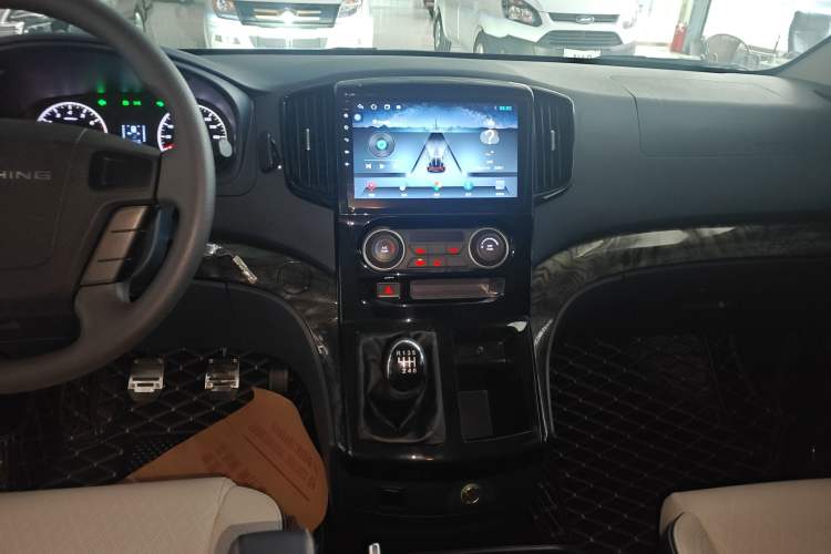 Used FORTHING Lingzhi PLUS 2024 1.5T Manual Luxury 7-Seater
