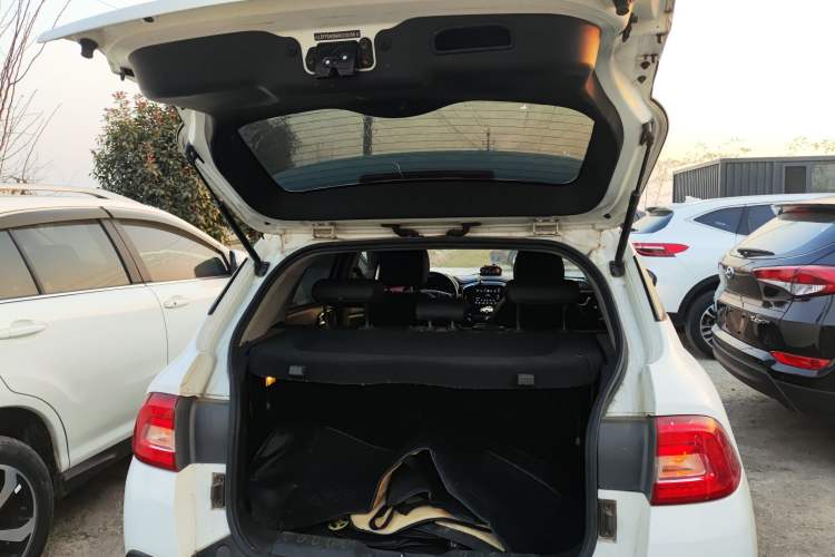 Used Brilliance V3 2017 1.5L Manual Smart Model
