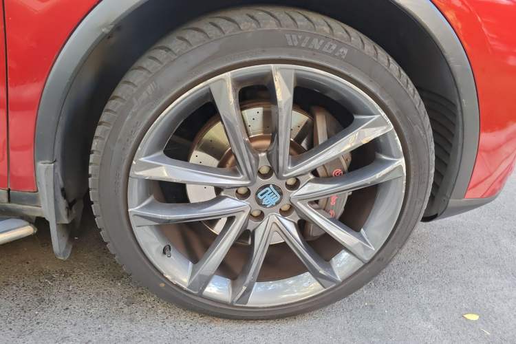 Used BYD Tang New Energy 2018 DM 2.0T All-Wheel Drive Smart Connectivity Luxury Model 7 Seats China V Emission Standard