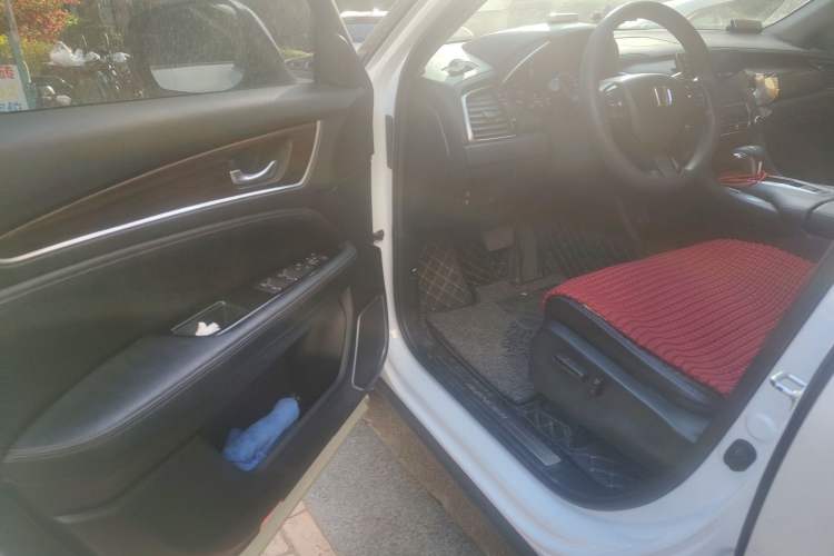 Used Honda Avancier 2017 240TURBO Two-Wheel Drive Elite Edition Driver Seat