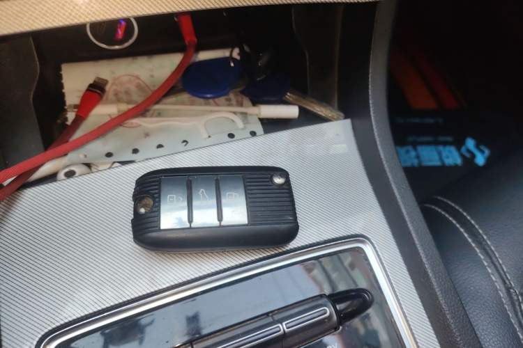 Used Roewe i6 New Energy 2017 45T Hybrid Connect & Smart Enjoyment Edition
