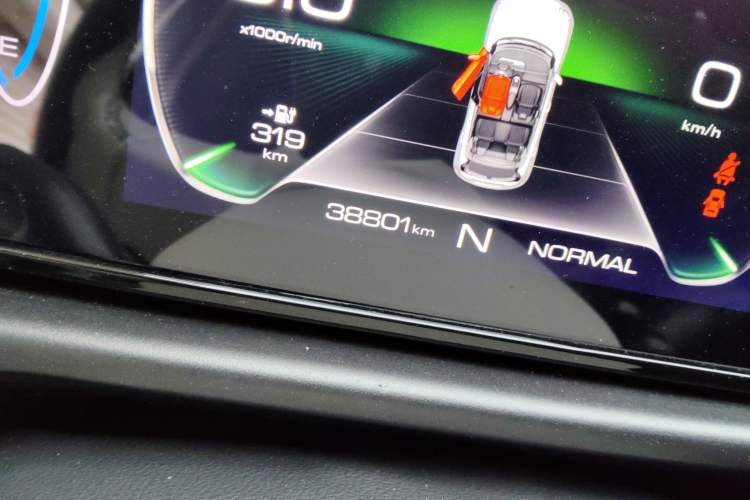 Used ORA Good Cat 2022 400km Standard Range Luxury Version Lithium Iron Phosphate