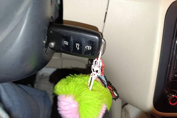 Used Skoda Fabia 2014 1.4L Automatic Crystal Edition Vehicle Key