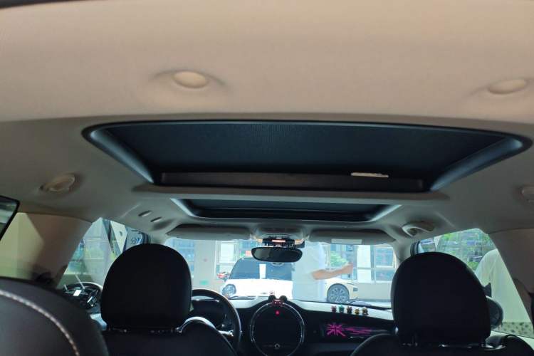 Used MINI MINI 2021 1.5T COOPER Classic Edition