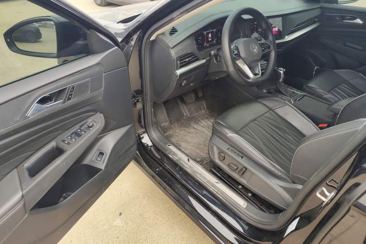 Used Volkswagen Passat 2023 Restyled 330TSI Starry Luxury Edition