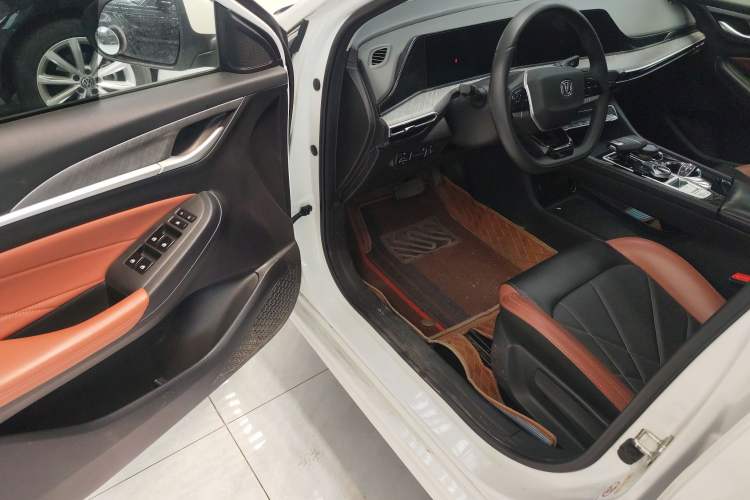 Used CHANGAN Eado 2023 Changan Edition PLUS Blue Whale NE 1.4T GDI DCT Prestige Version Driver Seat