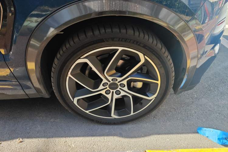 Used Lynk & Co 05 2020 2.0TD Two-Wheel Drive Shine Halo