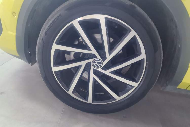 Used Volkswagen T-ROC 2023 300TSI DSG Two-Wheel Drive Starlight Edition Left Front Wheel Hub