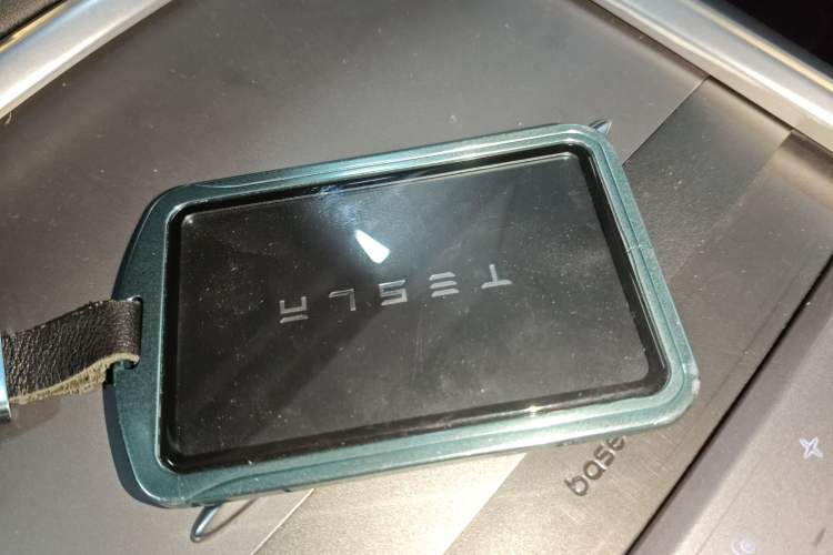 Used Tesla Model Y 2022 Long-Range All-Wheel-Drive Version
