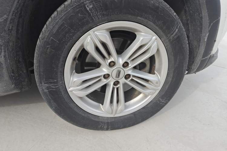 Used Qoros 5 2018 Revised Version 1.6T Automatic Leading Edition
