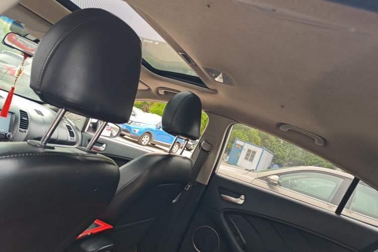 Used Kia K3 2016 1.6L Manual GLS Headliner