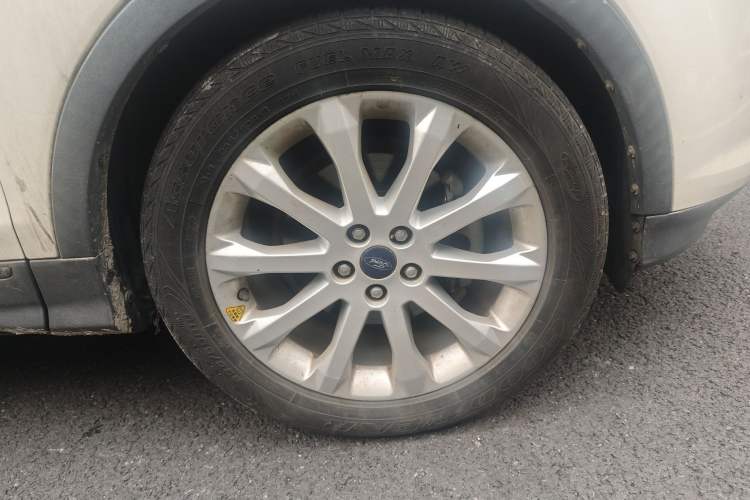 Used Ford Kuga 2013 1.6L GTDi Two-Wheel-Drive Trend Model