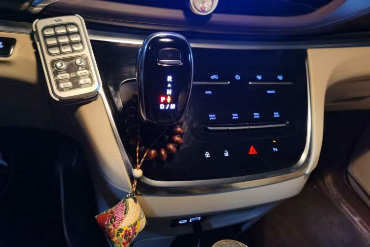 Used Buick GL8 2020 Land Cruiser Executive Class 652T Comfort Model
