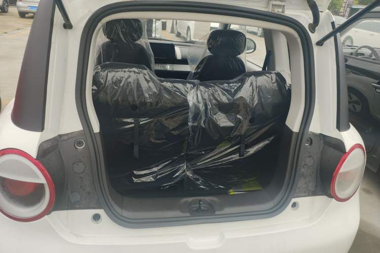 Used CHANGAN NEVO Lumin 2026 Model Treasure Edition 205km Beloved Beige Guoxuan Trunk