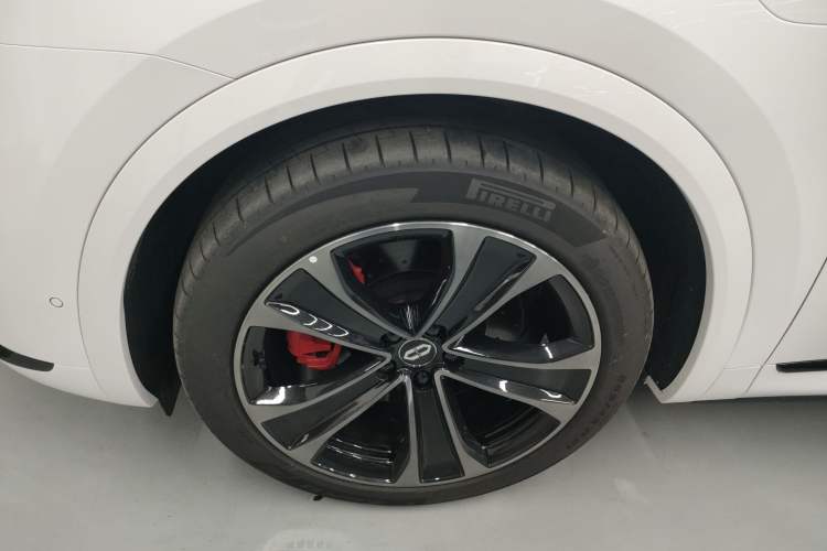 Used Hima AITO M8 2025 Extended-Range Ultra Version 53.4 kWh 5-Seater Edition
