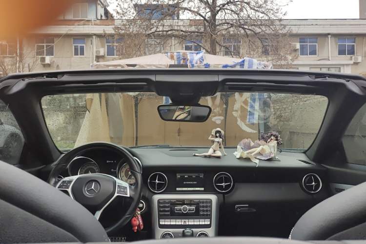 Used Mercedes-Benz SLK-Class 2011 SLK 200 Fashion Model