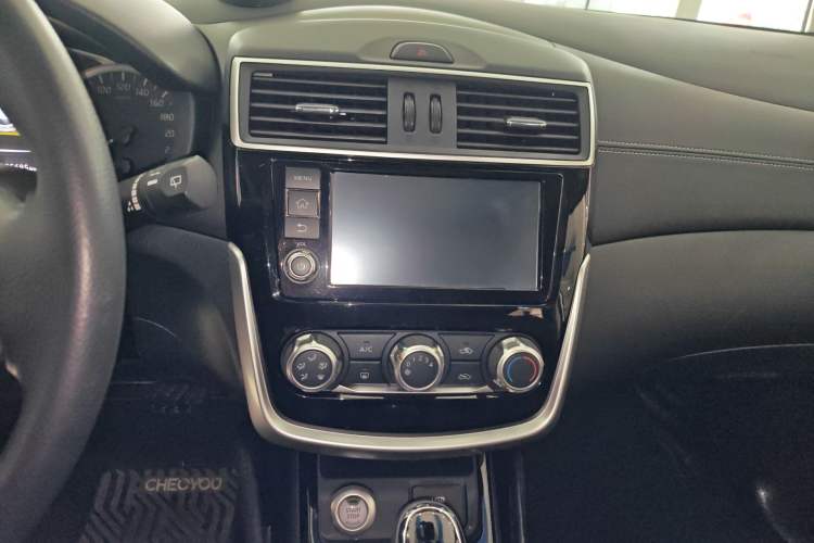 Used Nissan Tiida 2016 1.6L CVT Smart Drive Edition Audio And AC Panel