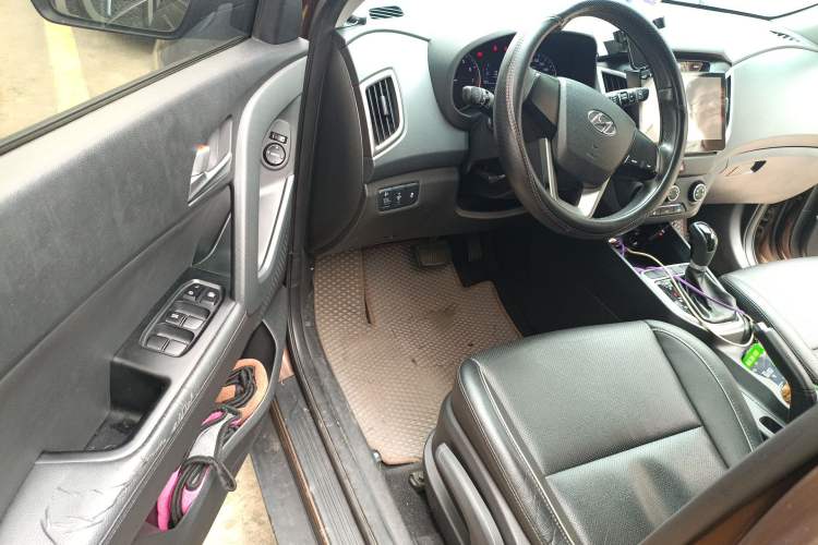 Used Hyundai ix25 2015 1.6L Automatic Two-Wheel Drive Smart GLS Trim Driver Seat