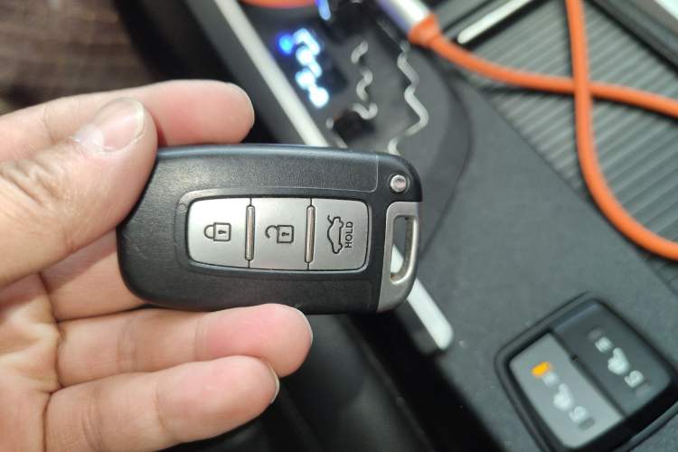 Used Hyundai Sonata 2014 2.0L Automatic Luxury Edition