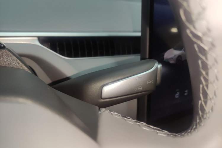 Used XPeng MONA M03 2025 600 with Ultra-Long Range Max Gear Lever