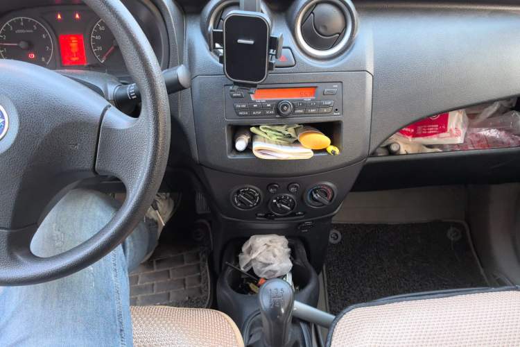 Used Venucia R30 2014 1.2L Manual Enjoyment Edition