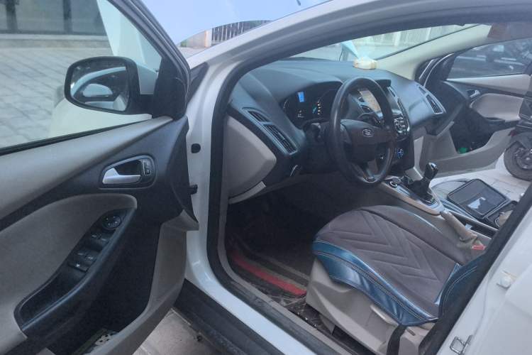 Used Ford Focus 2017 Sedan 1.6L Manual Comfort Plus SmartDrive Edition
