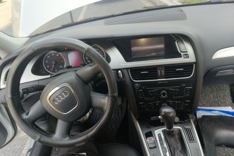 Used Audi A4L 2011 2.0 TFSI Standard Model
