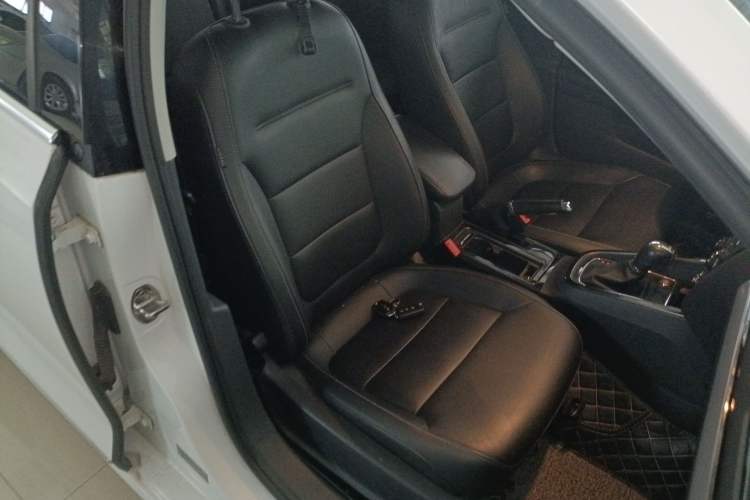 Used Volkswagen Sagitar 2017 180TSI Automatic Luxury Edition