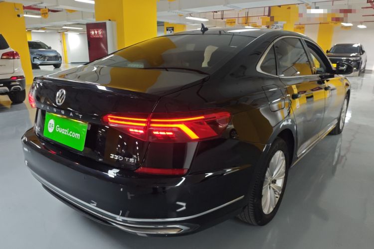 Used Volkswagen Passat 2019 330TSI Elite Edition China VI
