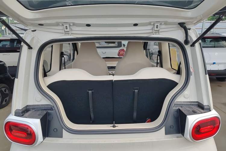 Used Wuling Hongguang MINIEV 2024 3rd Generation 215km Youth Edition