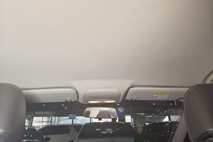 Used Chevrolet Monza 2020 320 Automatic Enjoyment Edition Headliner