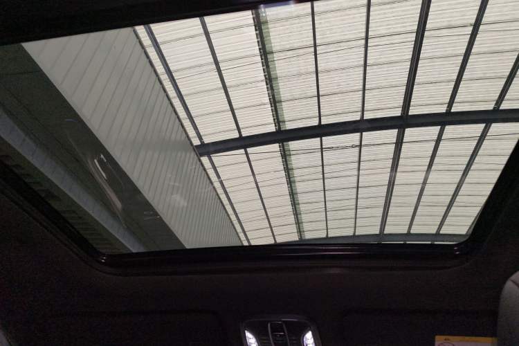 Used GAC Trumpchi GS8 2022 Linghang Series 2.0 TGDI Two-Wheel-Drive Luxury Smart Connectivity Version (7 Seats) Headliner