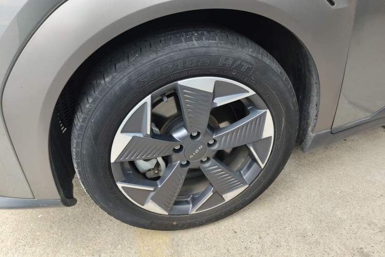 Used AION Y 2022 70 Intelligent Edition Lithium Iron Phosphate